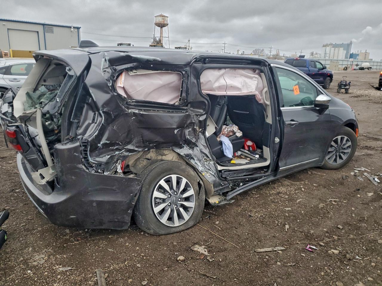 2023 Chrysler Pacifica Hybrid Limited - Фото 3