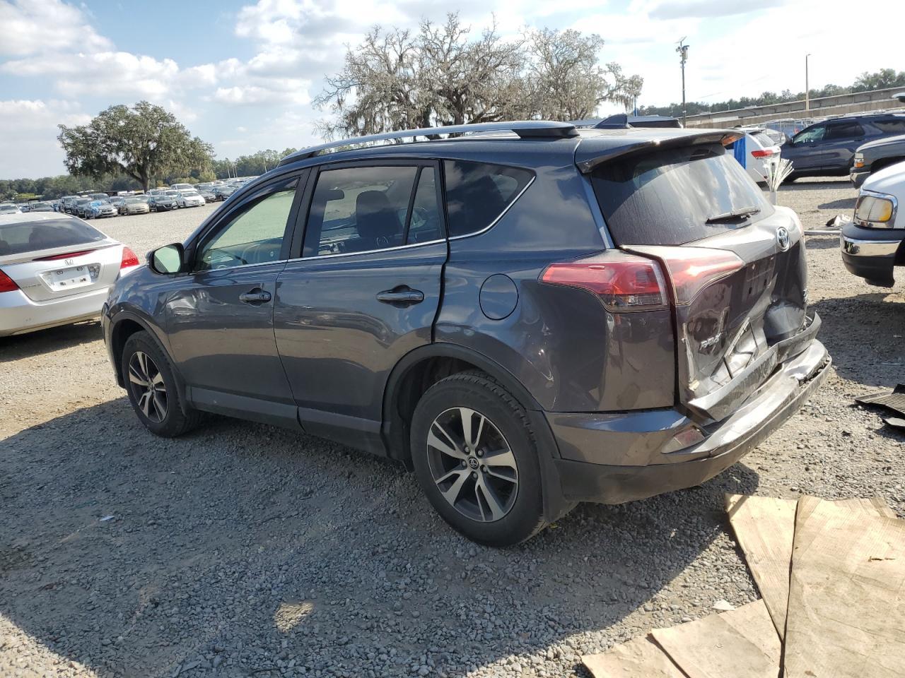 2017 Toyota Rav4 Xle - Фото 2