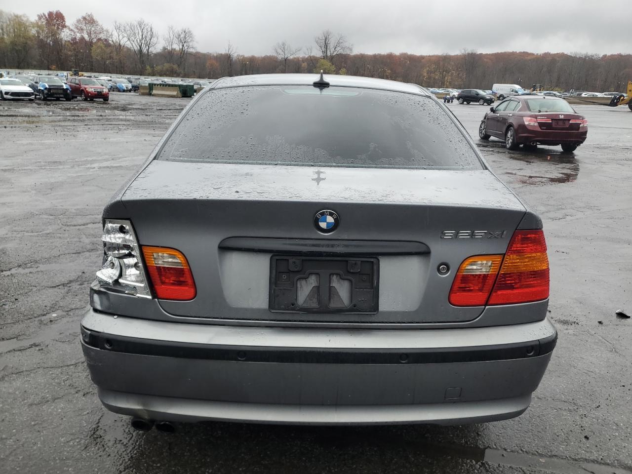 2004 BMW 325 Xi - Image 6