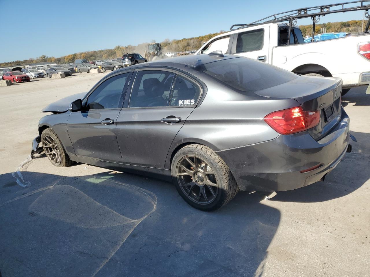 2013 BMW 335 Xi - Image 2