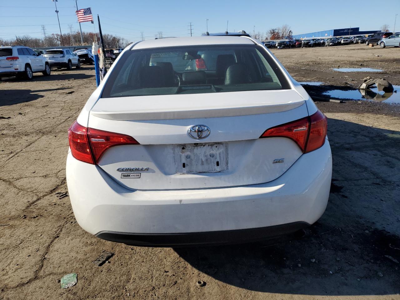 2017 Toyota Corolla L - Фото 6