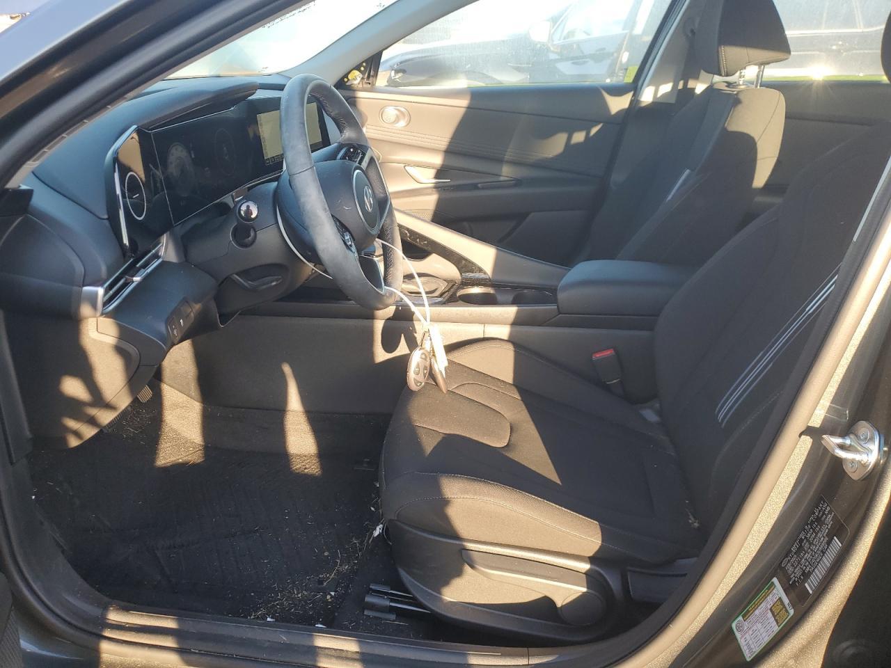 2025 Hyundai Elantra Sel - Фото 7