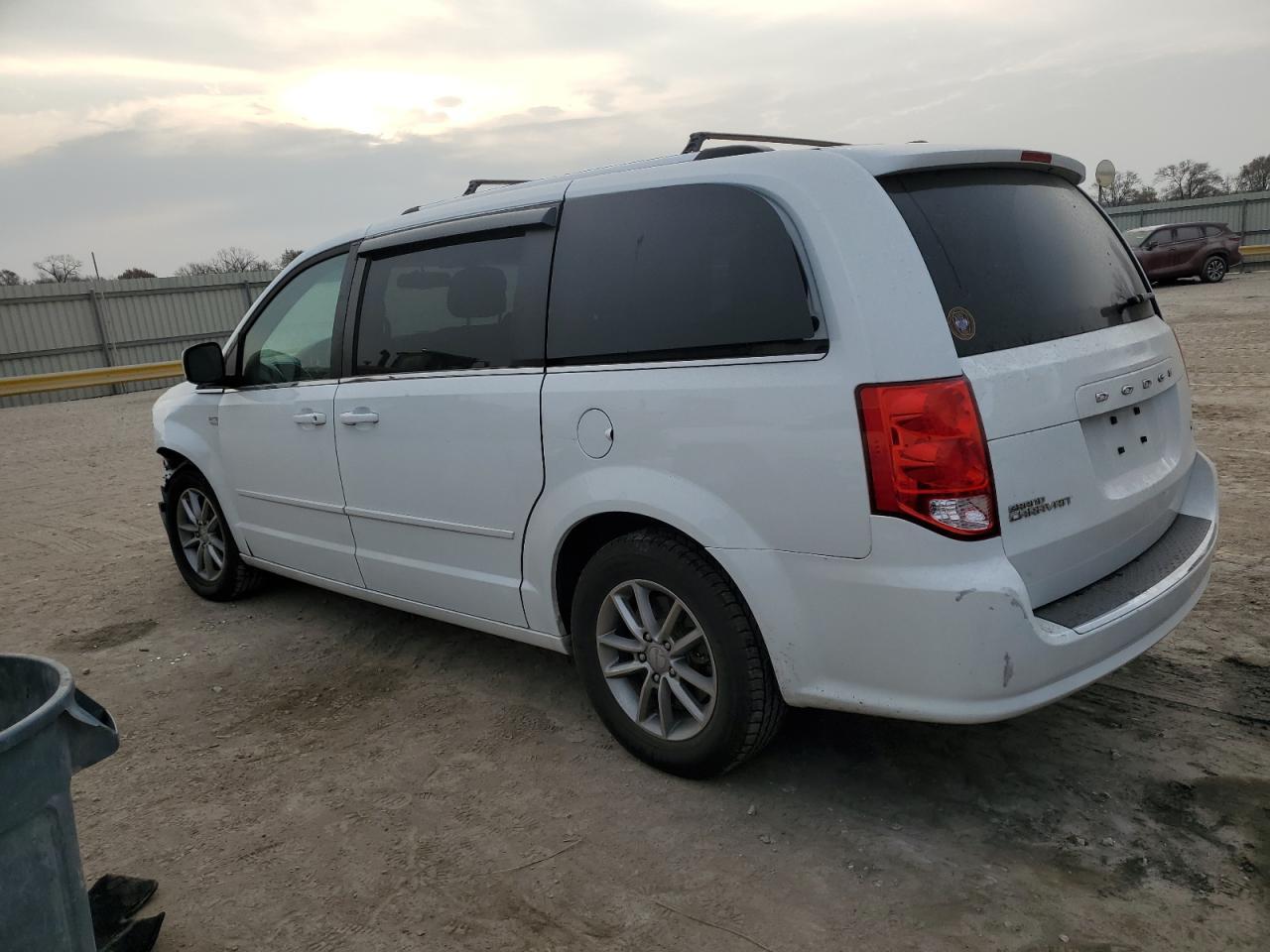 2014 Dodge Grand Caravan Sxt - Фото 2