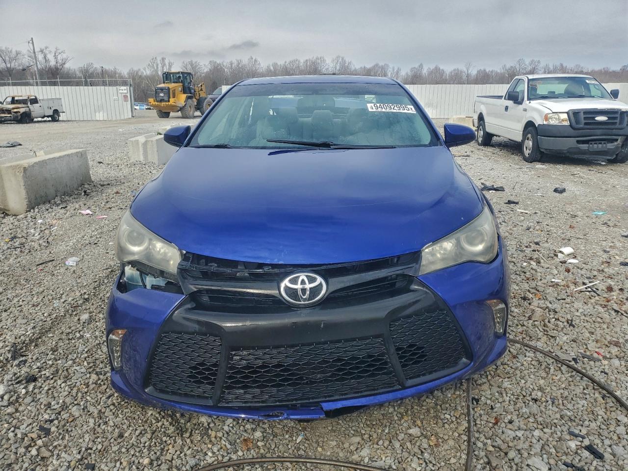 2015 Toyota Camry Le - Фото 5