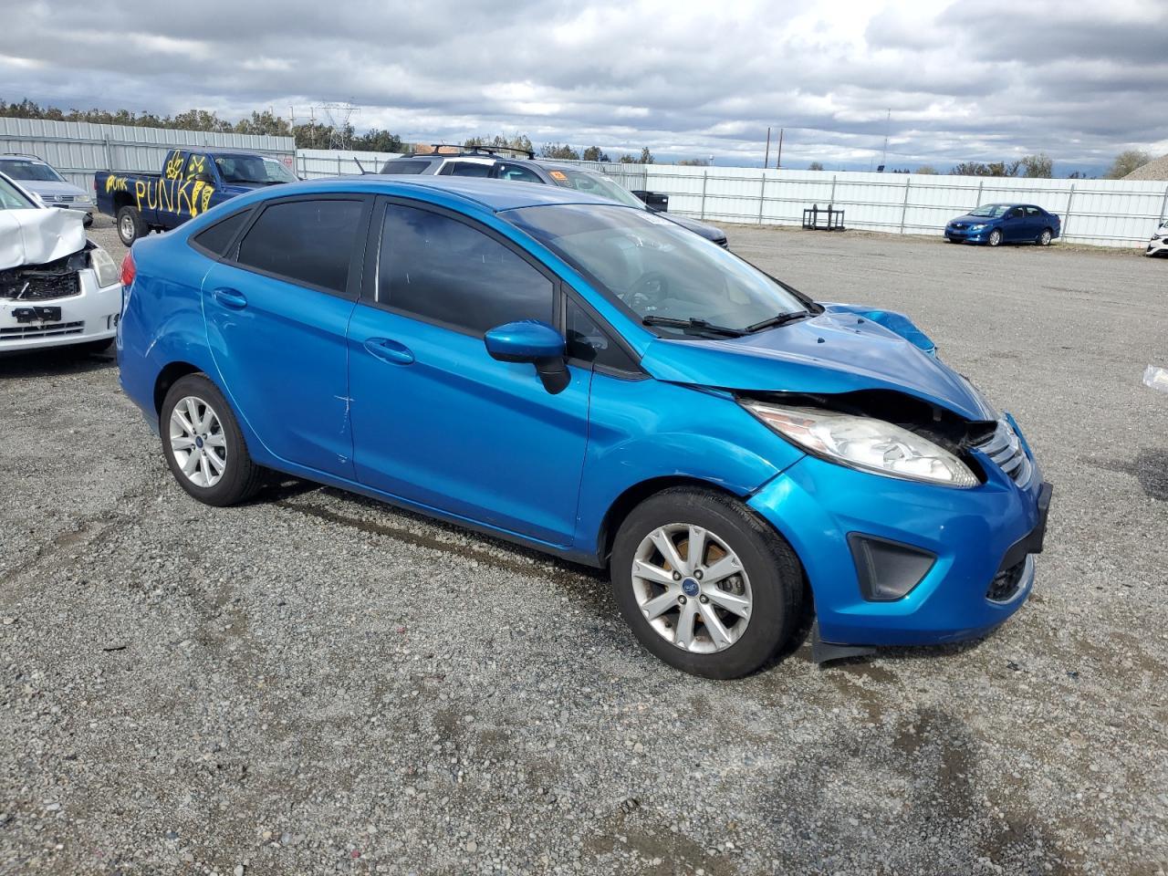 2012 Ford Fiesta Se - Image 4