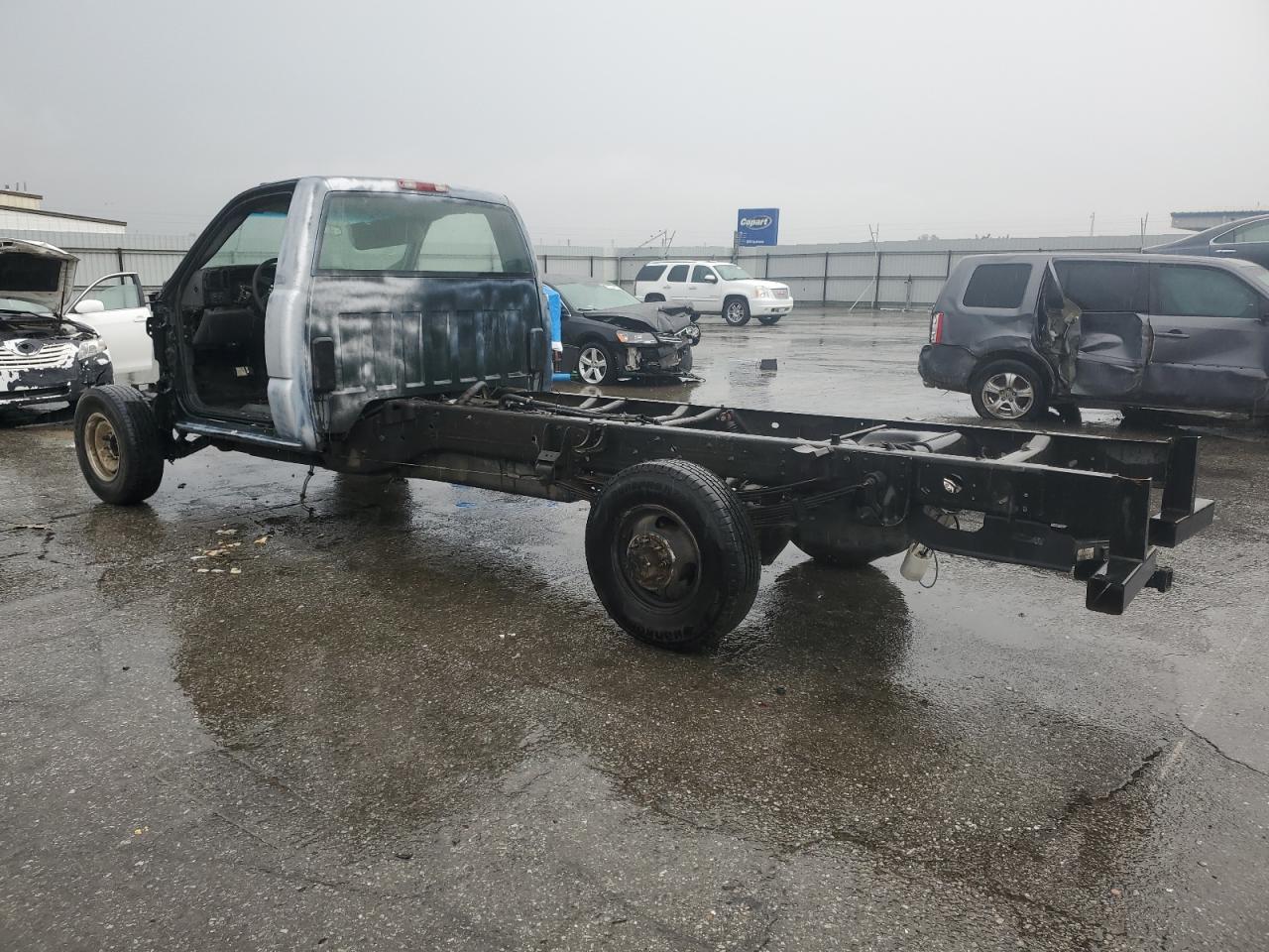 2005 Chevrolet Silverado - Image 2