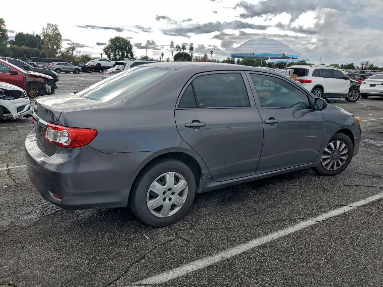 2012 Toyota Corolla Base - Фото 3
