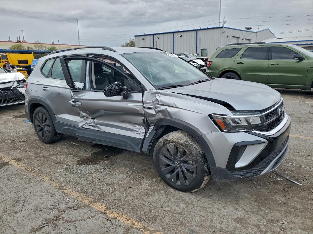 2023 Volkswagen Taos S - Фото 4