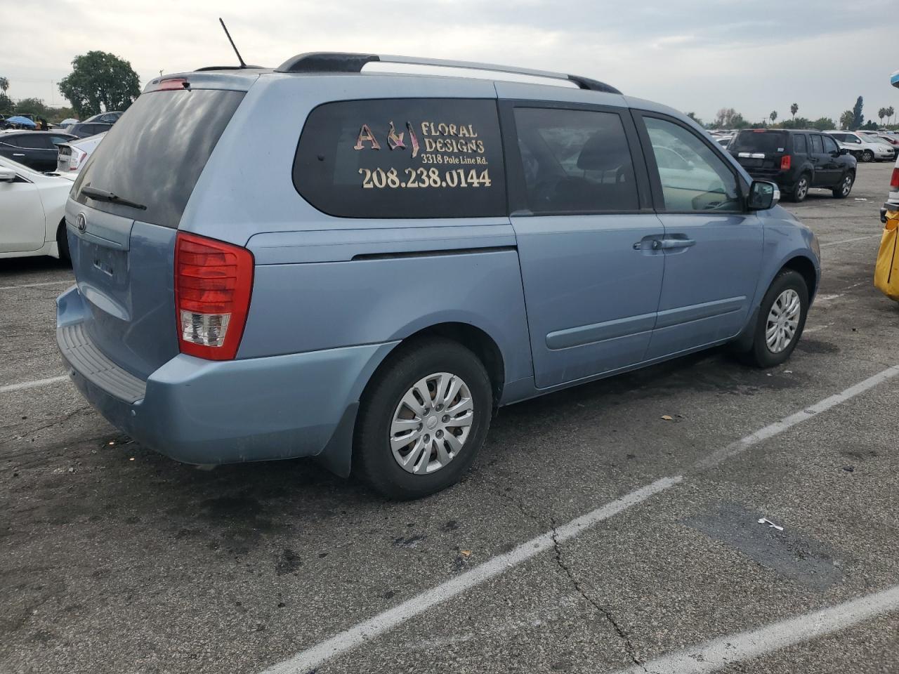 2014 Kia Sedona Lx - Image 3