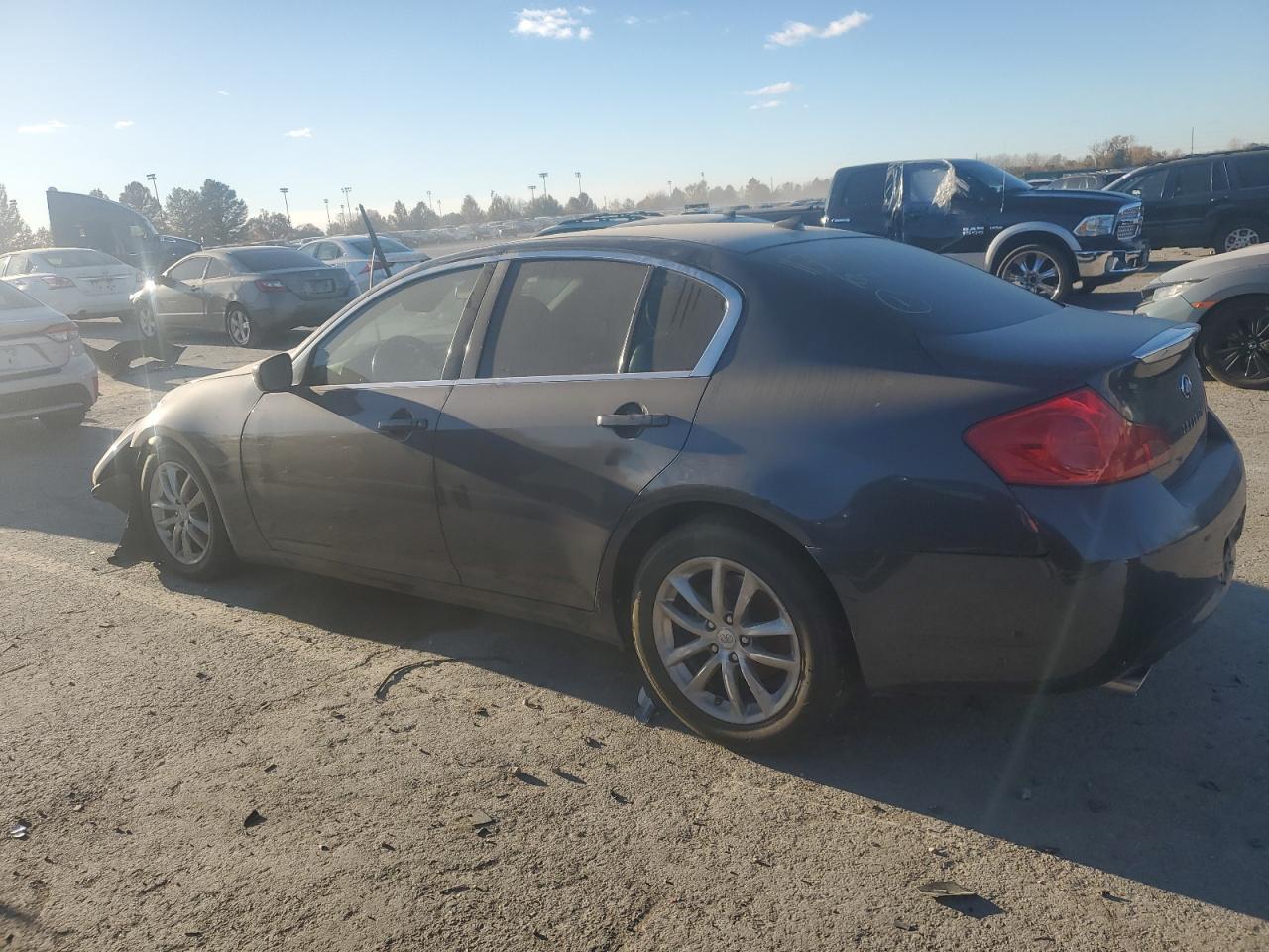 2009 Infiniti G37 Base - Фото 2