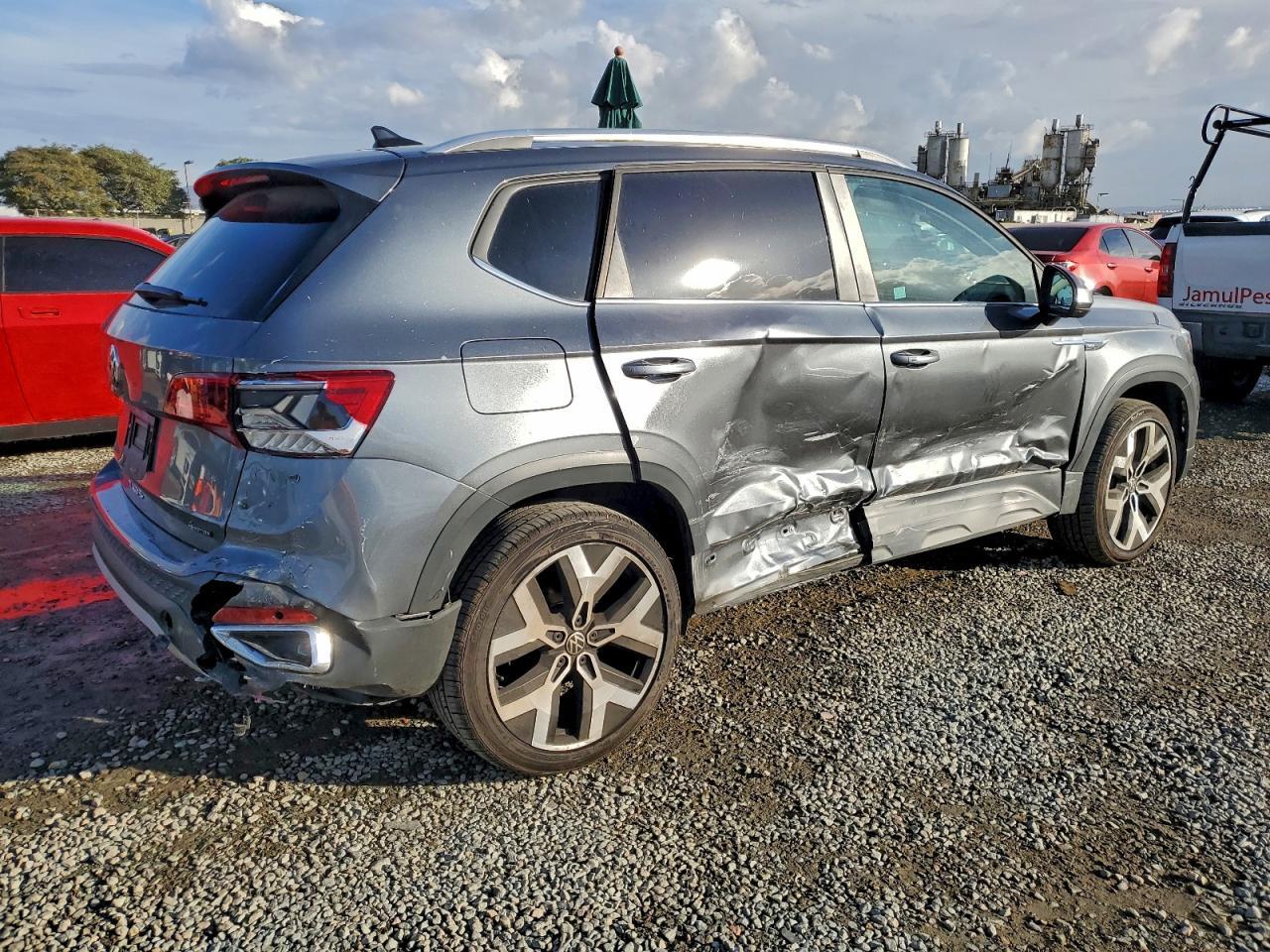 2023 Volkswagen Taos Sel - Image 3