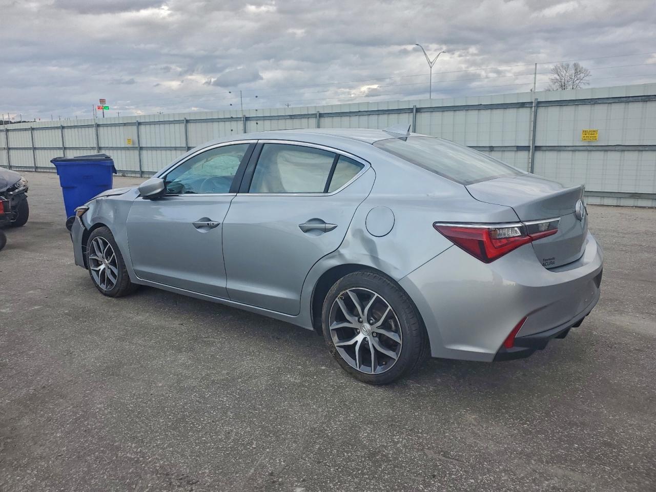 2019 Acura Ilx Premium - Image 2