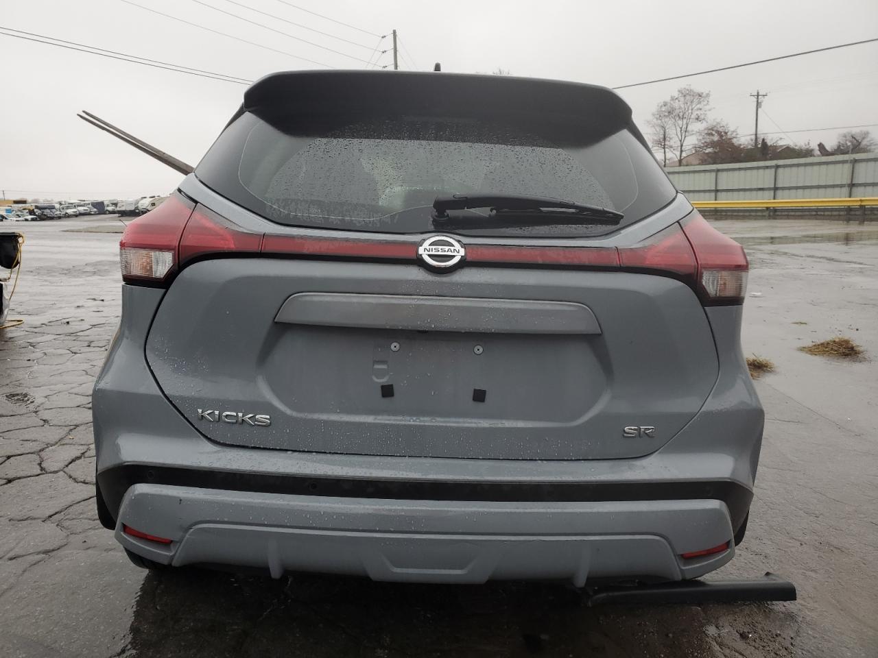 2021 Nissan Kicks Sr - Image 6