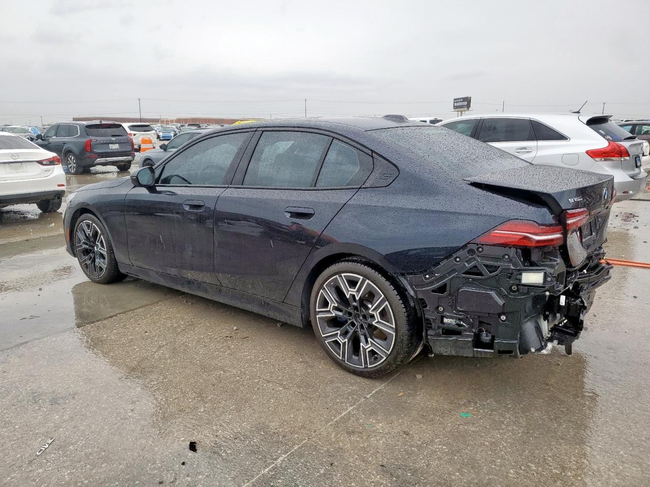 2024 BMW Motorrad 530 I - Фото 2