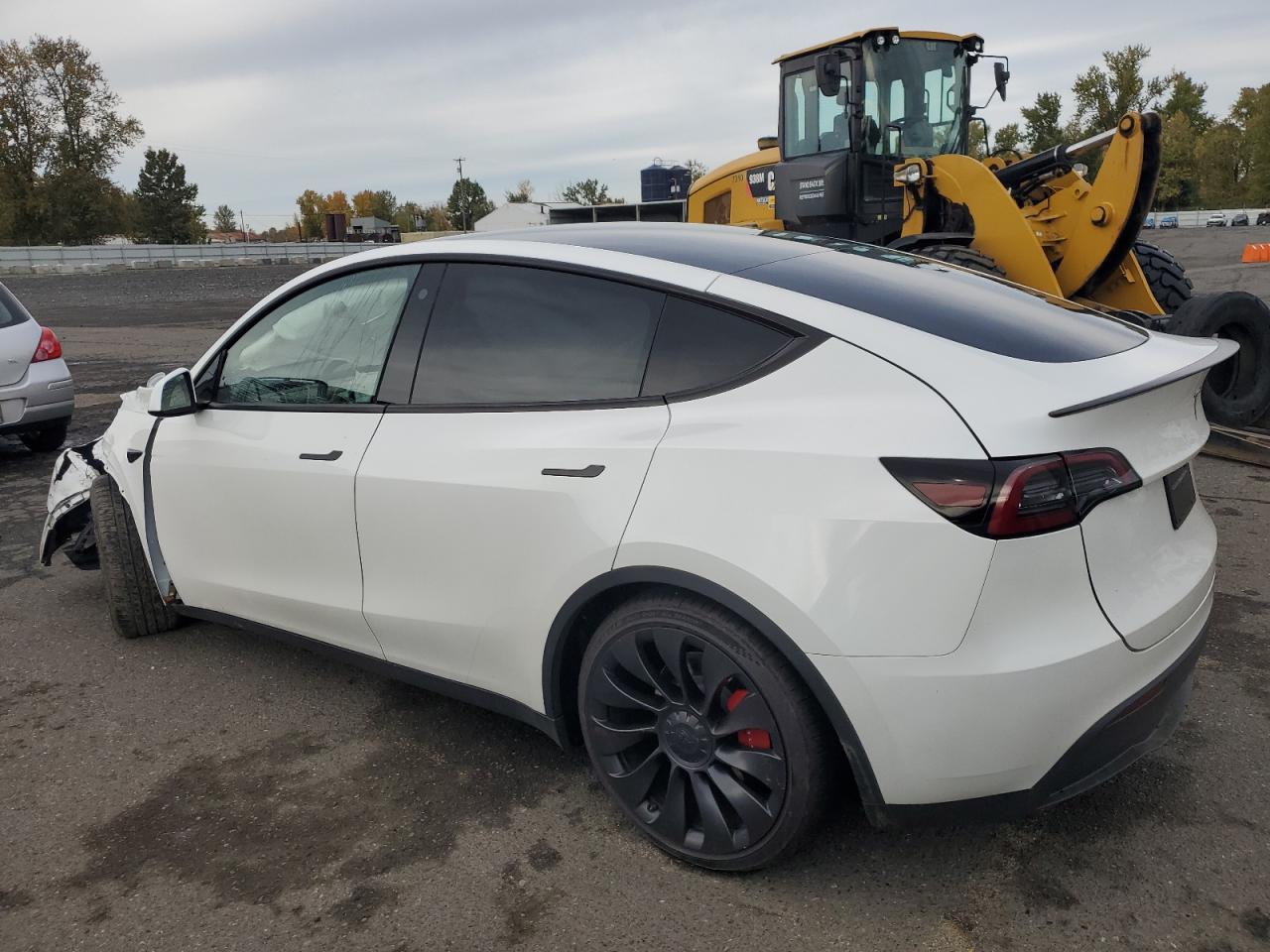 2023 Tesla Model Y - Image 2