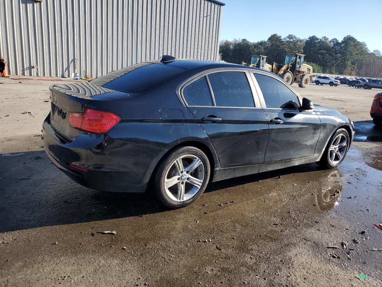 2015 BMW 320 I xDrive - Фото 3