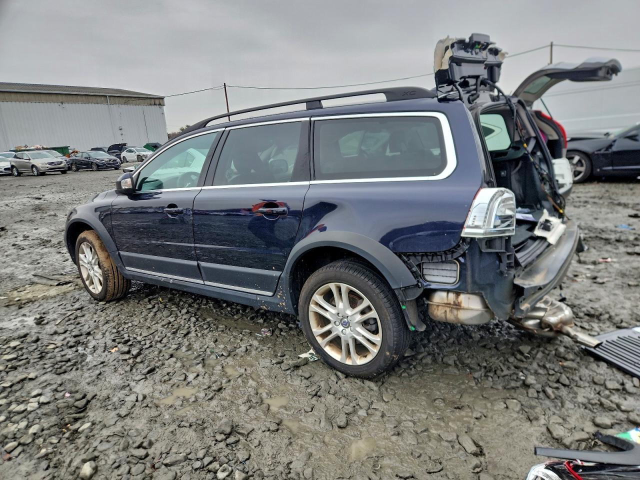 2016 Volvo Xc70 T5 Premier - Image 2