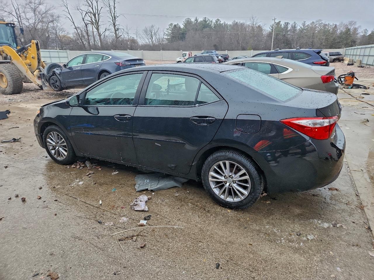2014 Toyota Corolla Le Plus - Фото 2