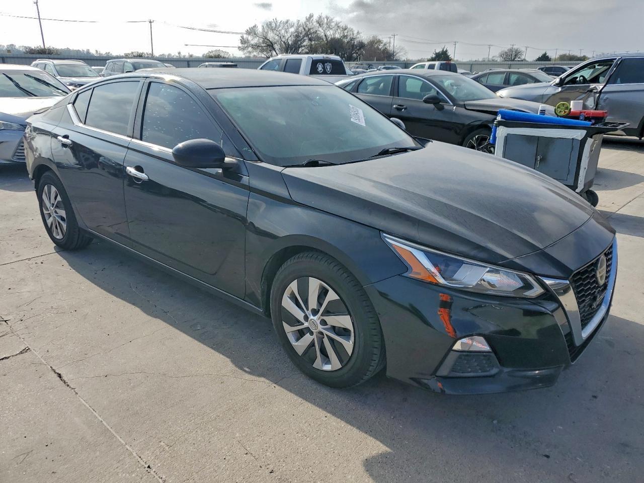 2019 Nissan Altima S - Фото 4