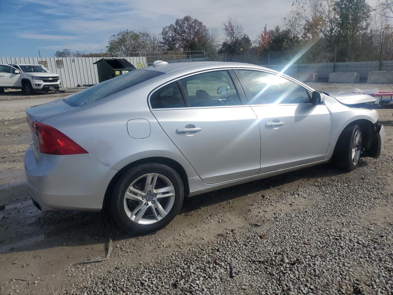 2015 Volvo S60 Premier - Фото 3