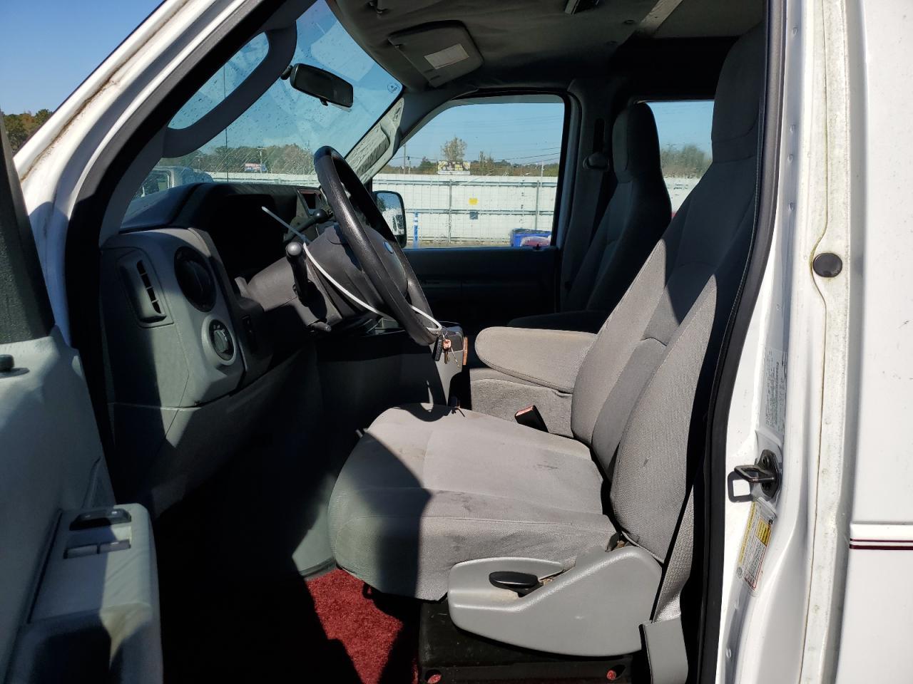 2012 Ford Econoline E250 Van - Image 7