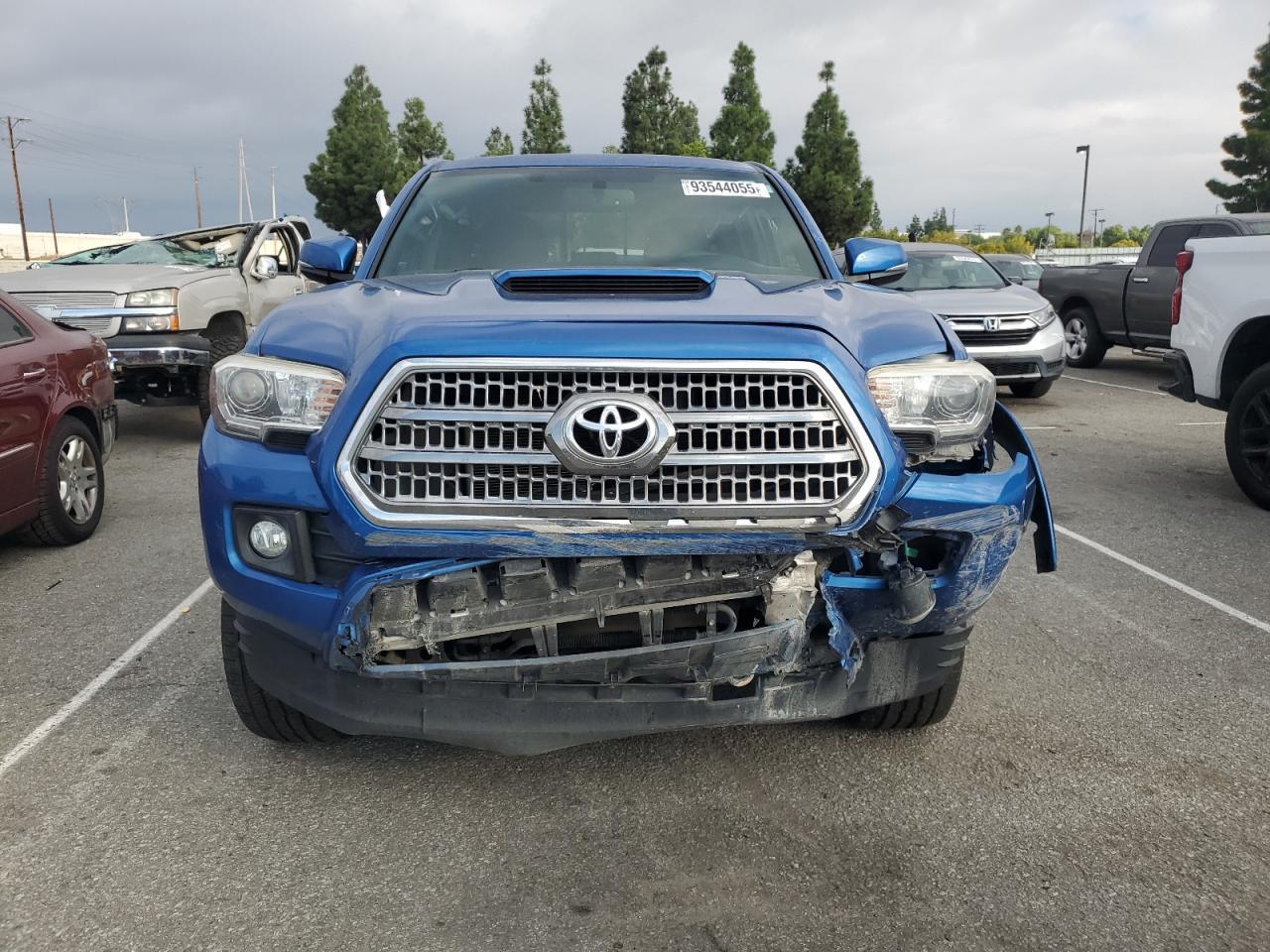 2017 Toyota Tacoma Double Cab - Фото 5