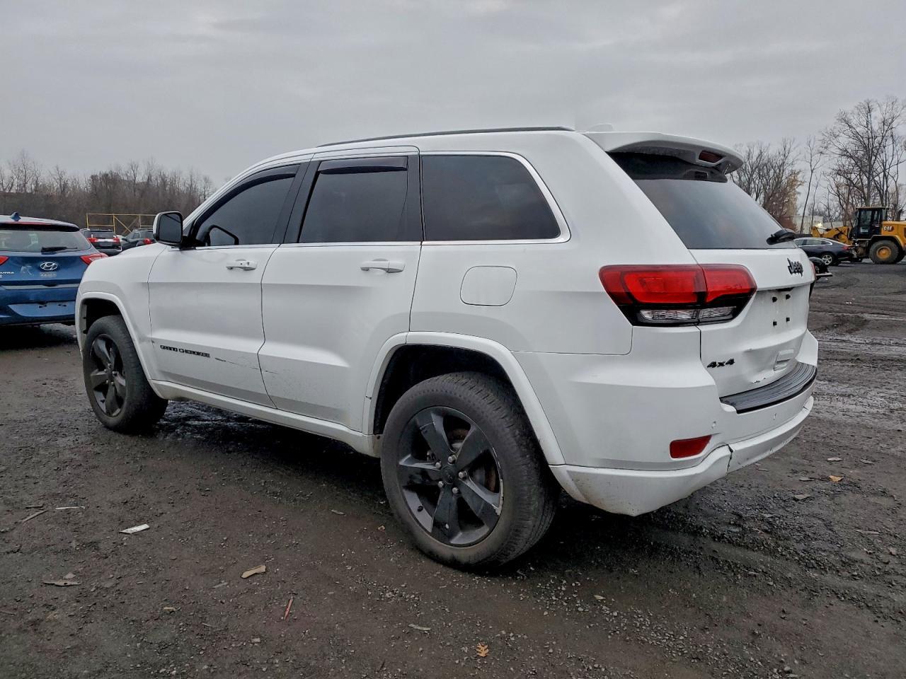 2015 Jeep Grand Cherokee Laredo - Фото 2