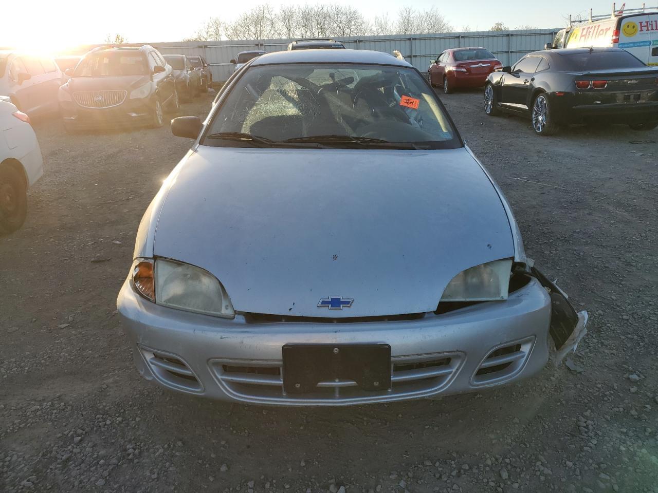 2002 Chevrolet Cavalier Base - Фото 5
