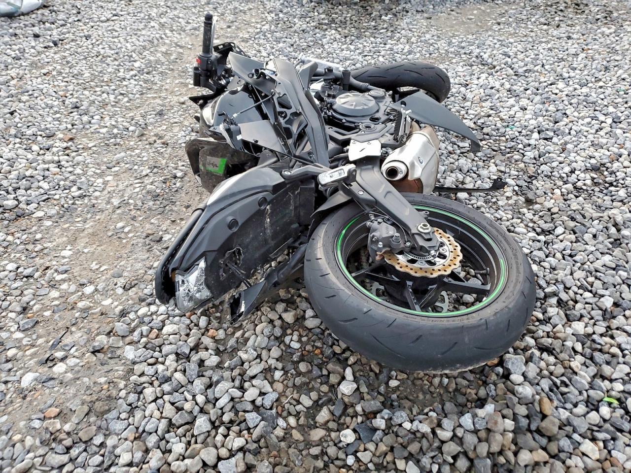 2025 Kawasaki Ex650 R - Фото 4