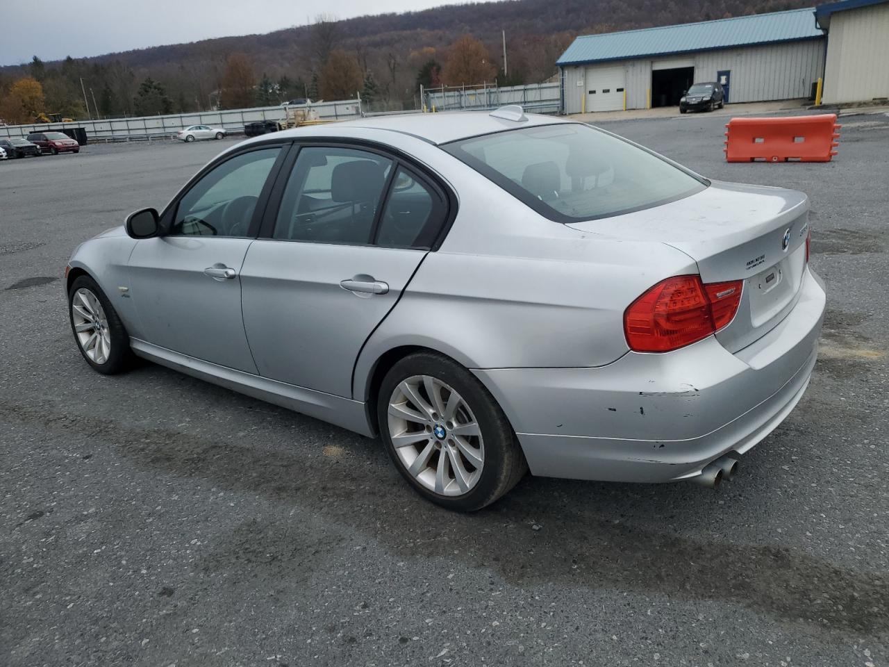 2011 BMW 328 Xi Sulev - Фото 2