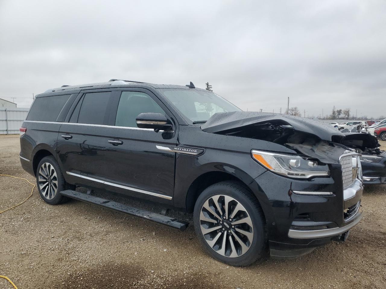 2022 Lincoln Navigator L Reserve - Image 4