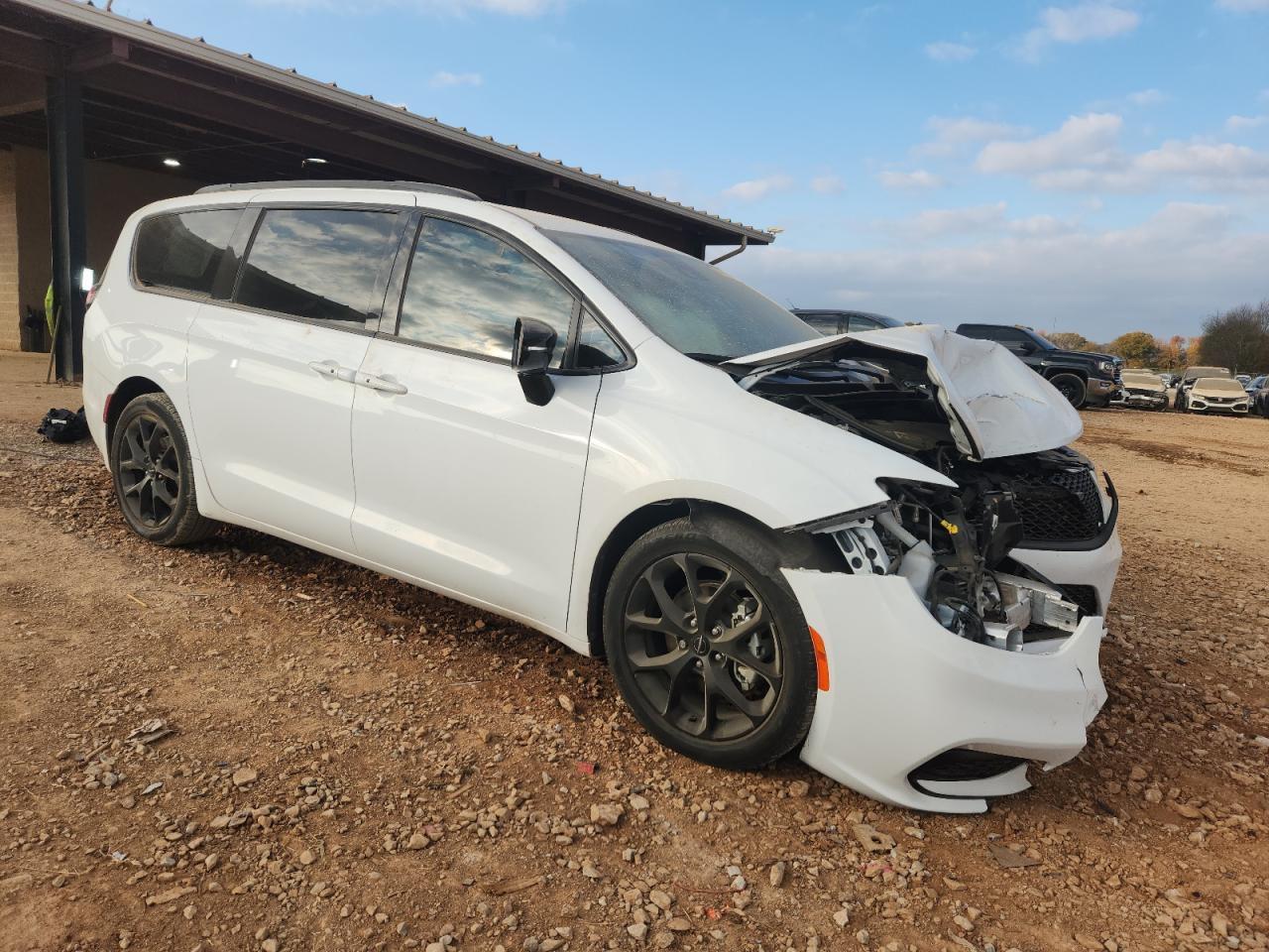 2024 Chrysler Pacifica Touring L - Фото 4