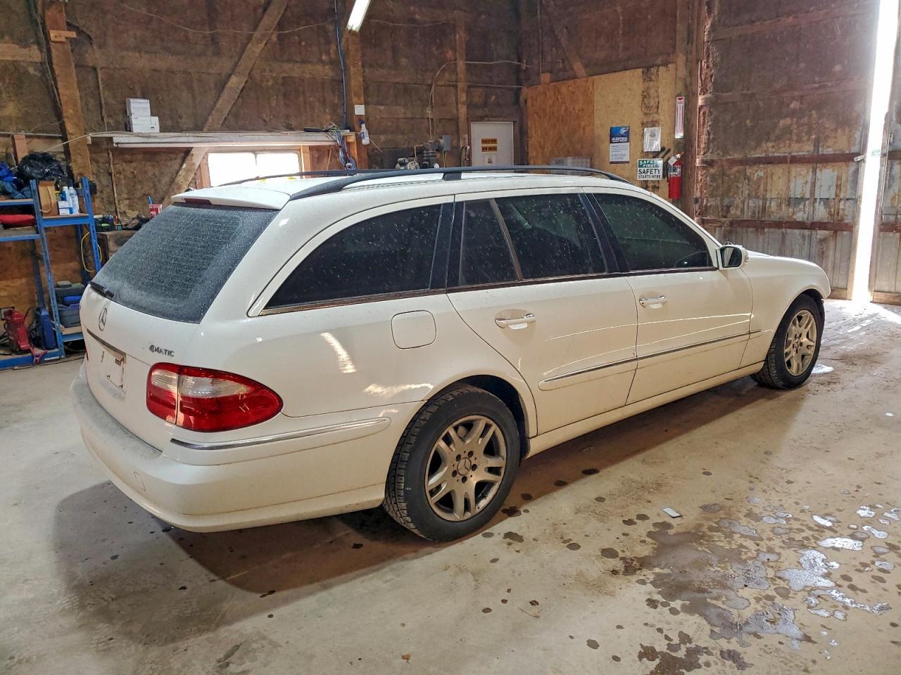 2004 Mercedes-Benz E 320 4Matic - Image 3