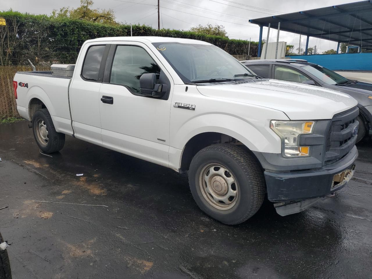 2015 Ford F150 Super Cab - Image 4