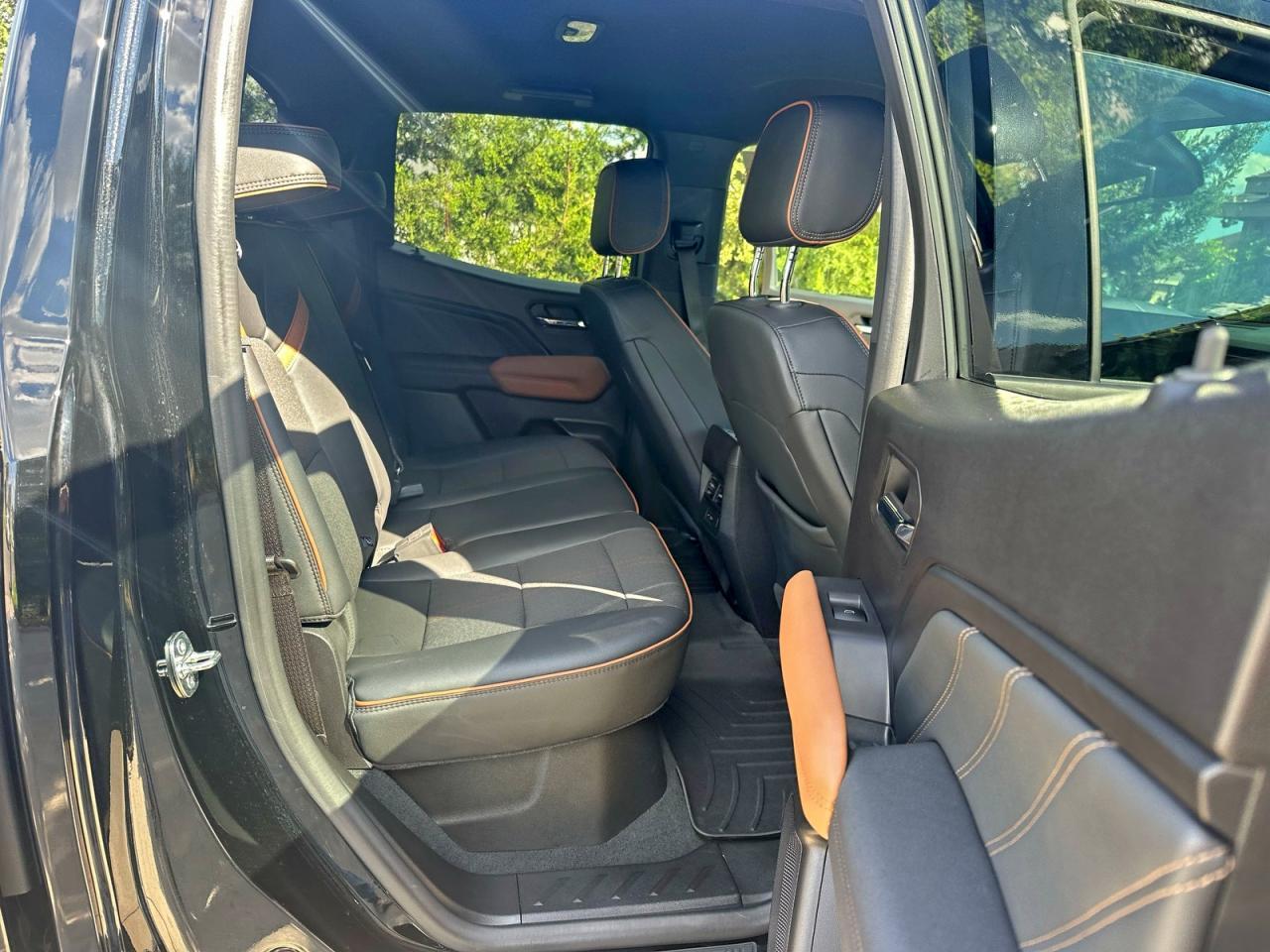 2023 GMC Canyon At4 - Image 6