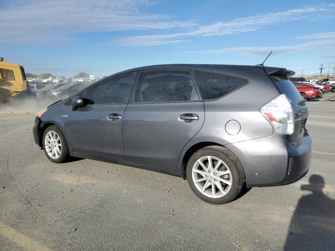 2012 Toyota Prius V - Фото 2