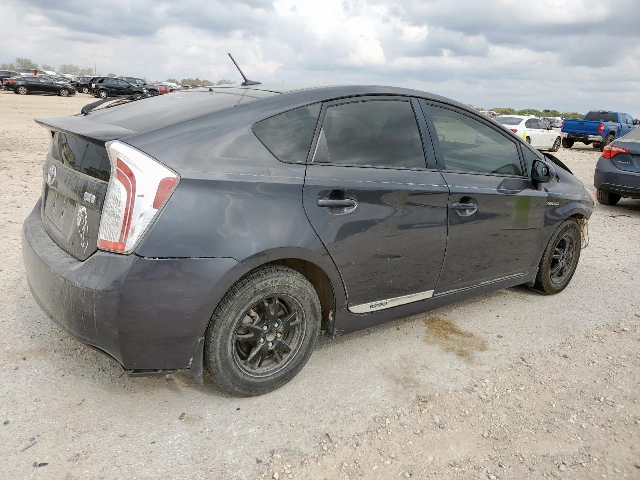 2014 Toyota Prius - Фото 3