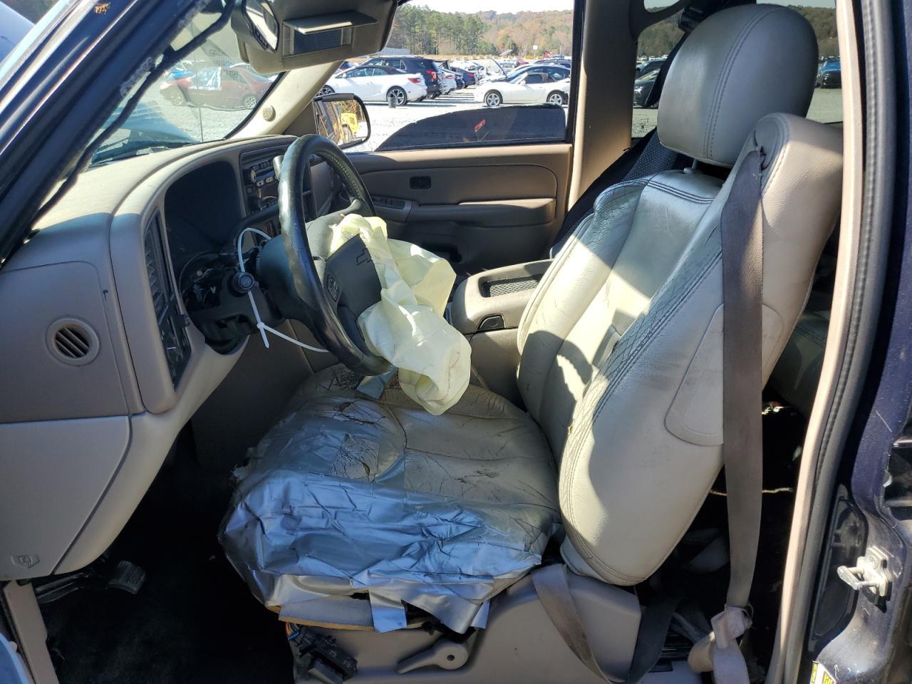 2005 Chevrolet Suburban C1500 - Image 7