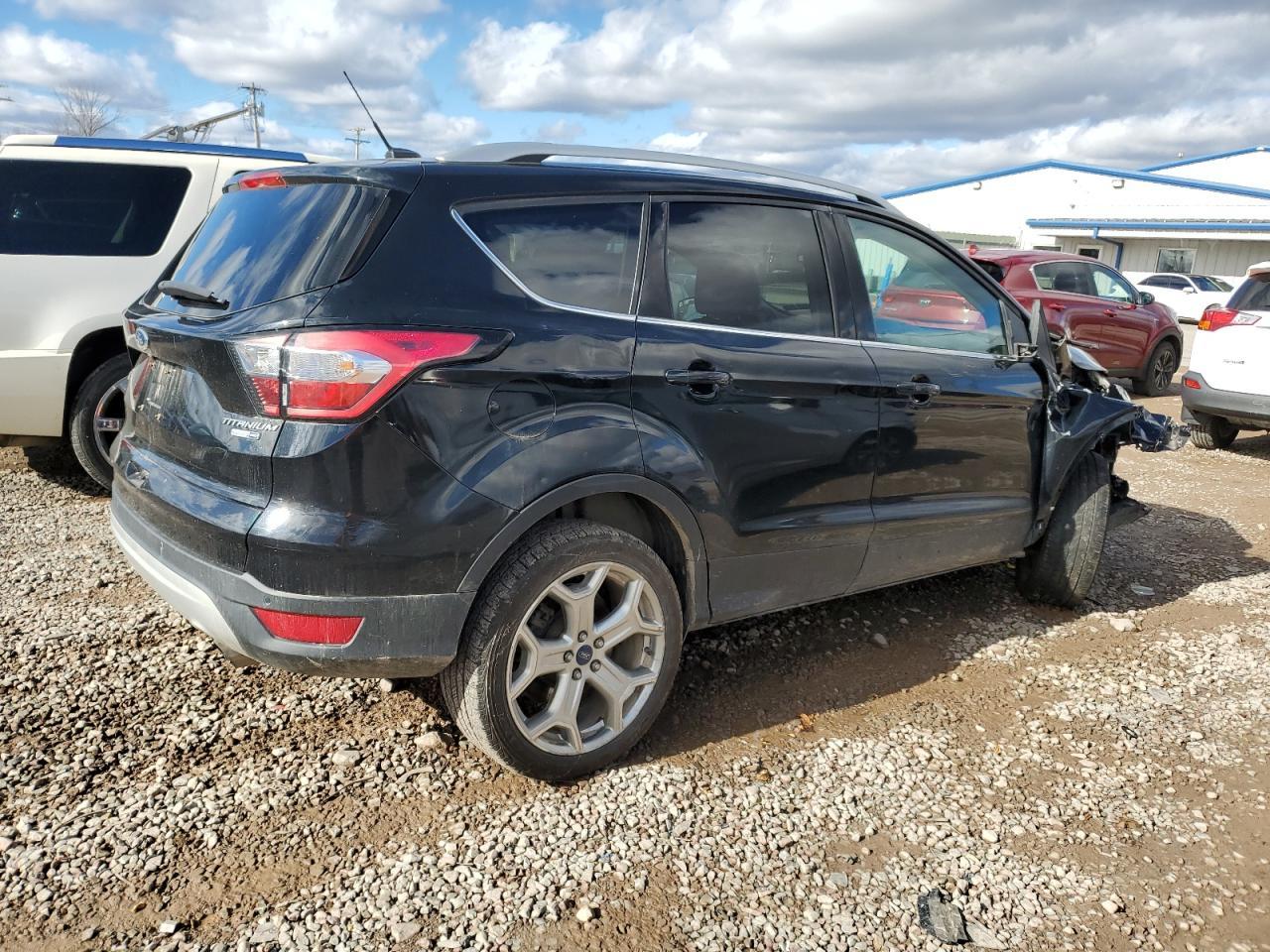 2017 Ford Escape Titanium - Image 3