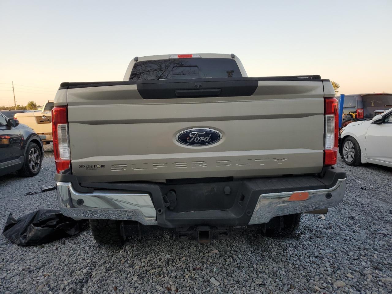 2018 Ford F250 Super Duty - Фото 6