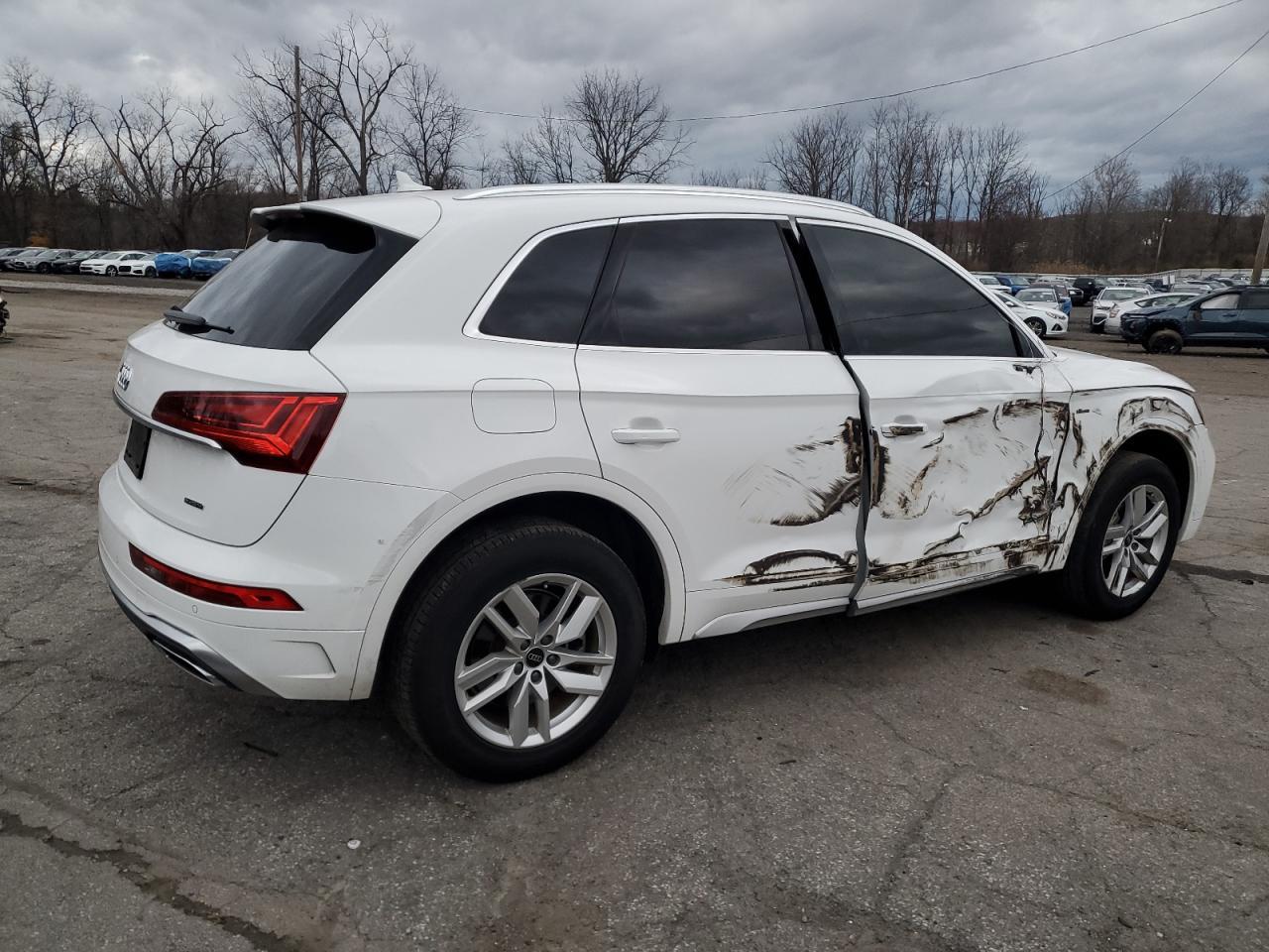 2023 Audi Q5 Premium 45 - Фото 3