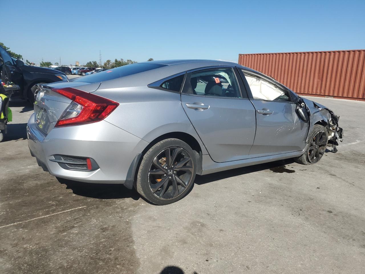 2019 Honda Civic Sport - Фото 3