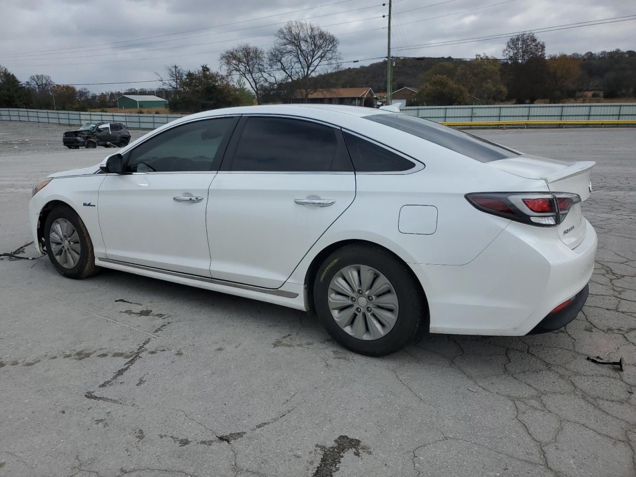 2016 Hyundai Sonata Hybrid - Image 2