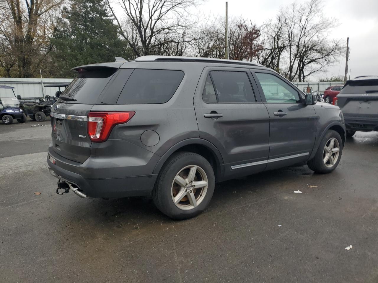 2016 Ford Explorer Xlt - Фото 3