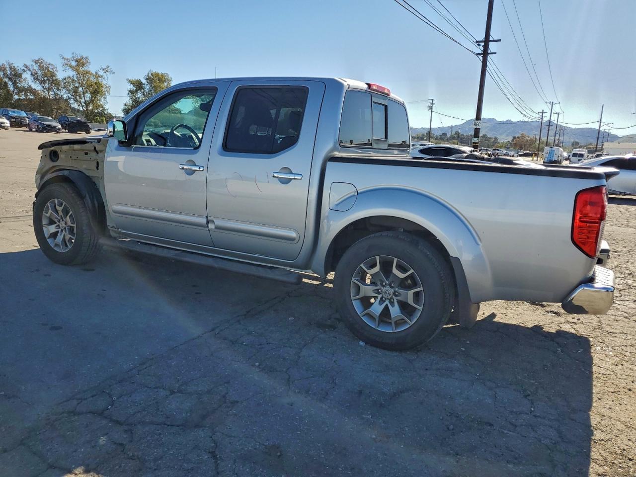 2019 Nissan Frontier S - Фото 2