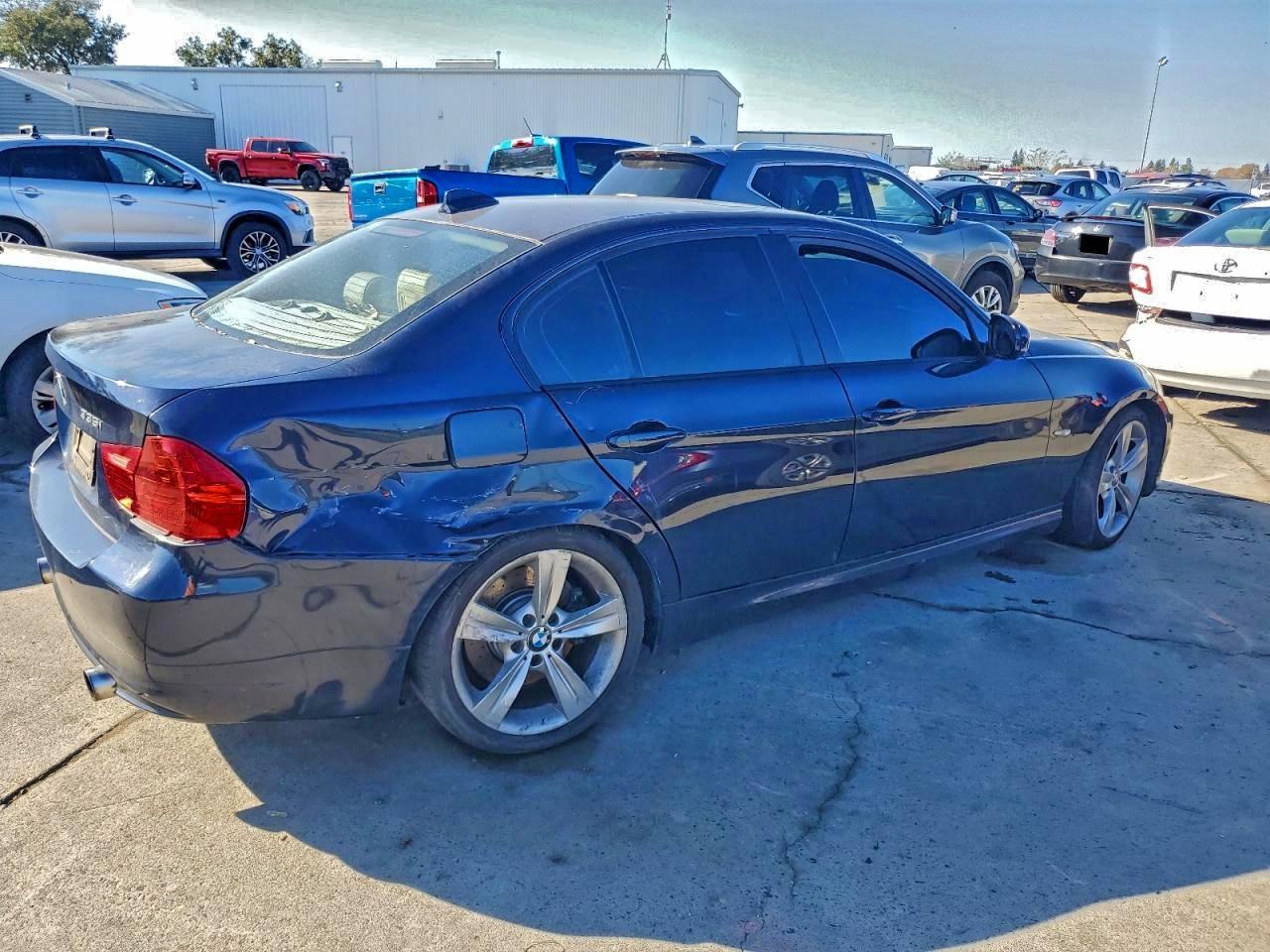 2010 BMW 335 I - Фото 3