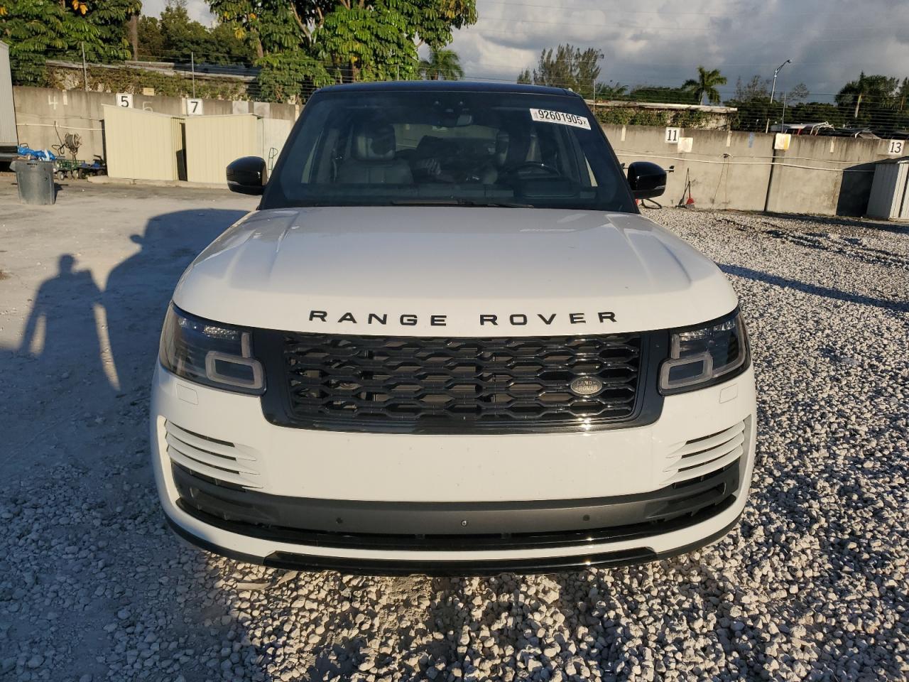 2018 Land Rover Range Rover Supercharged - Image 5
