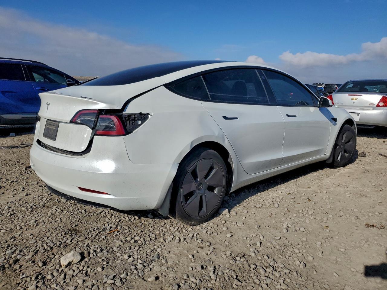 2023 Tesla Model 3 - Image 3