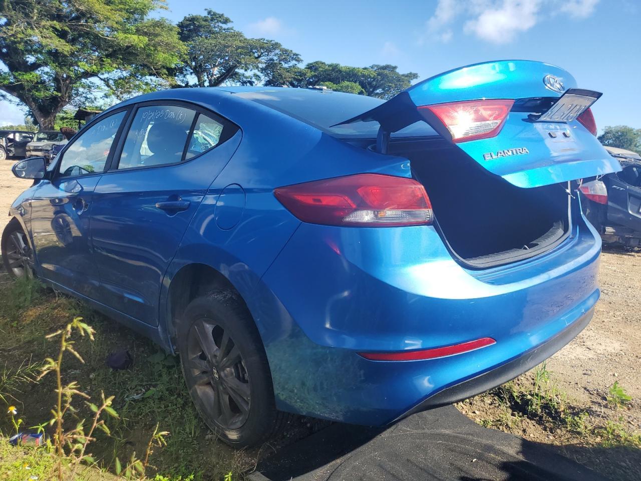 2017 Hyundai Elantra Se - Image 2