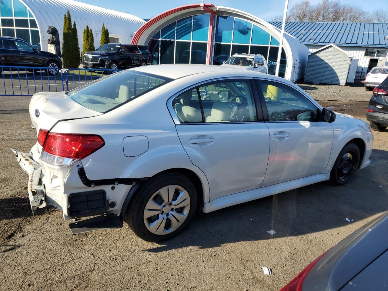2013 Subaru Legacy 2.5I - Image 3